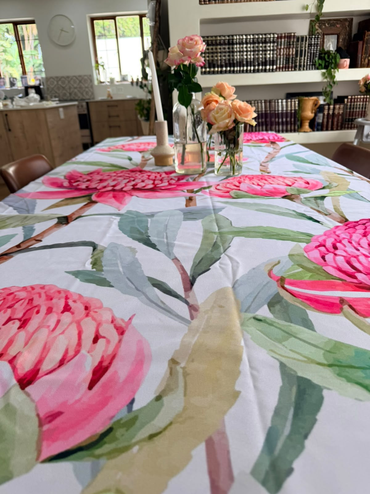 Protea Classic Round Material Tablecloth