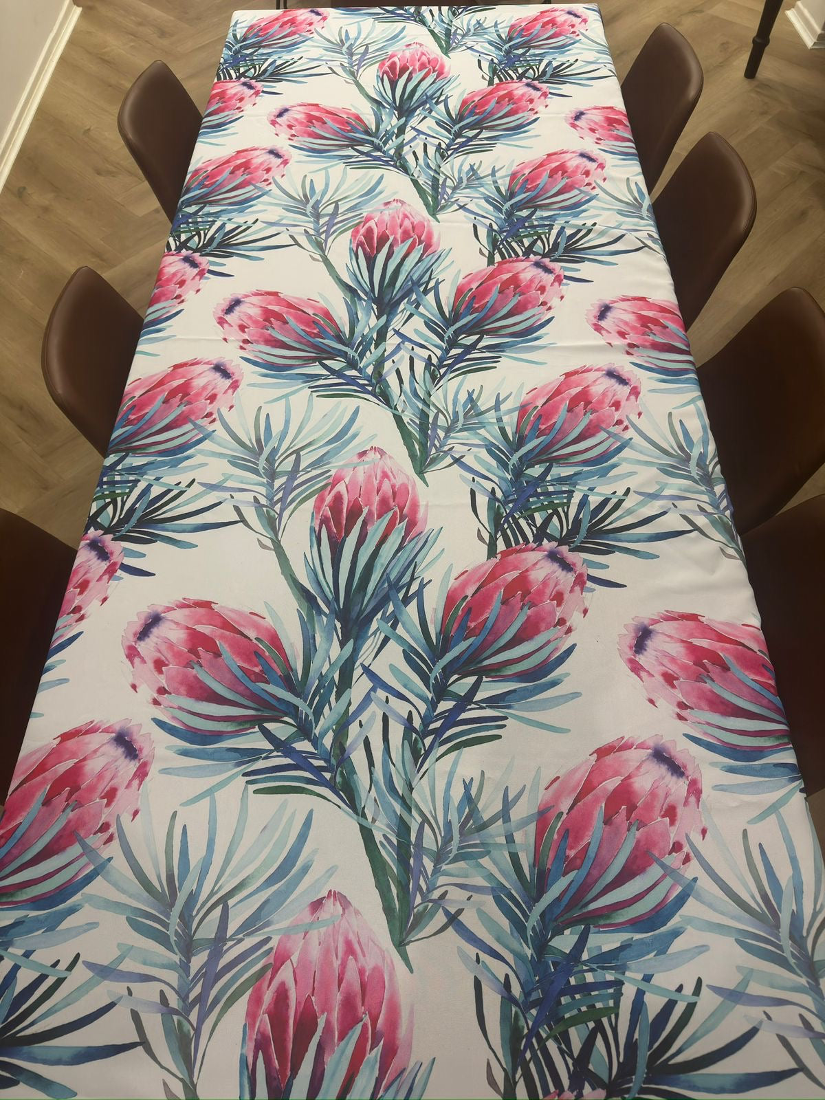 Proteas Round Material Tablecloth