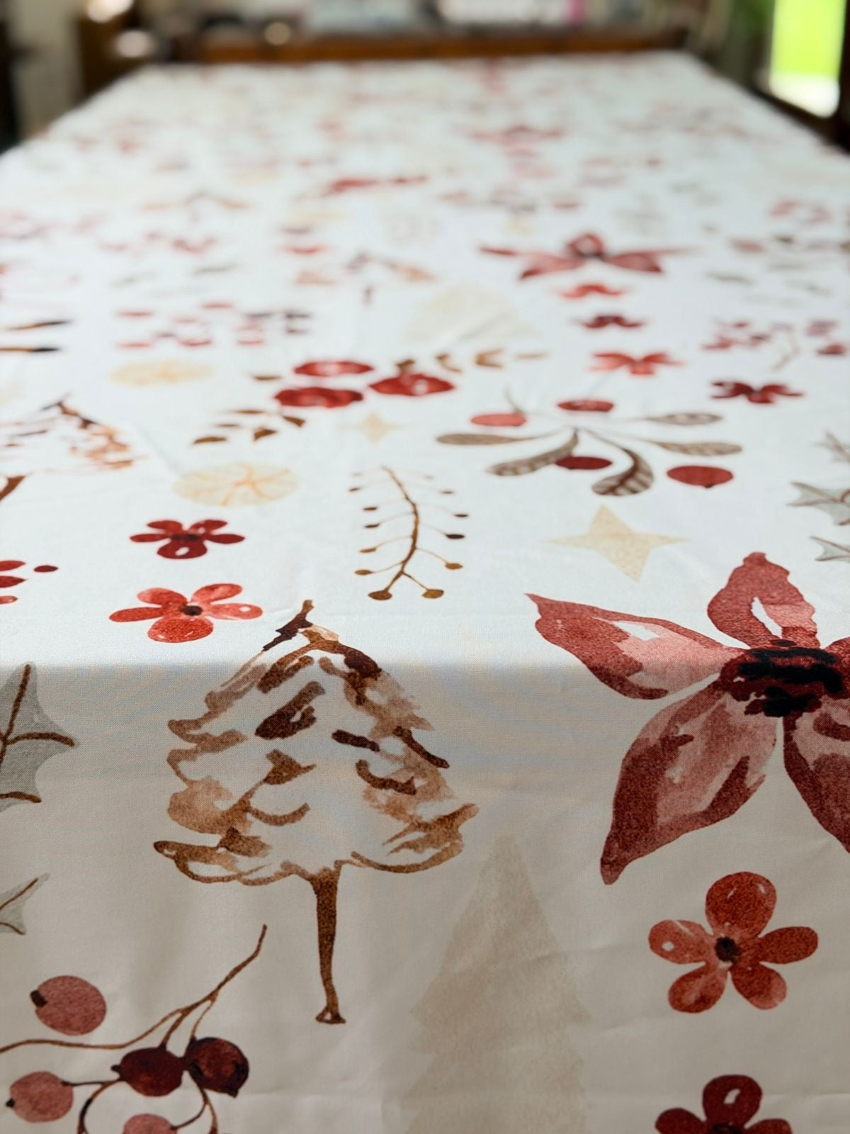 Maroon Celebration Round Material Tablecloth