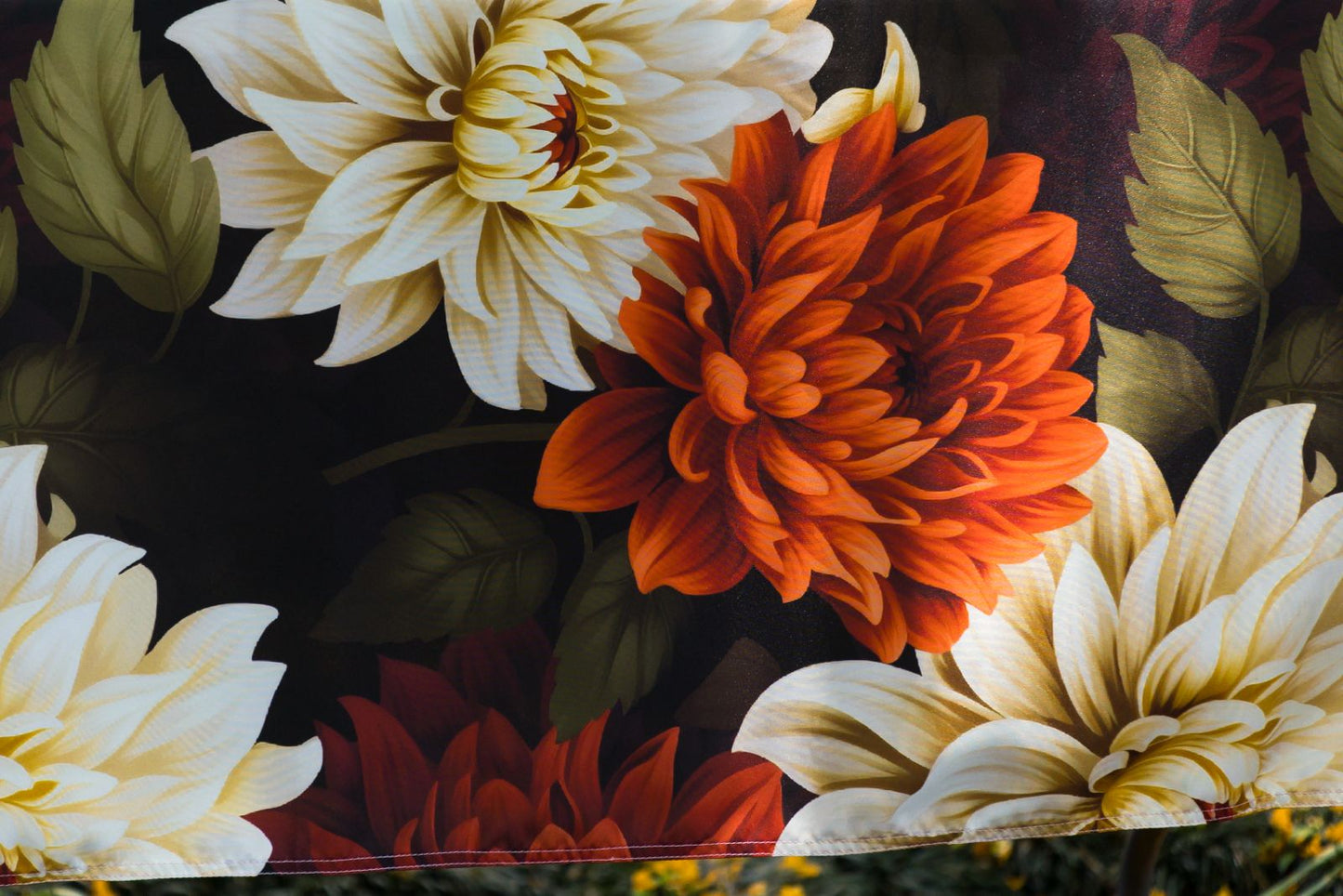 Dahlias Material Tablecloth