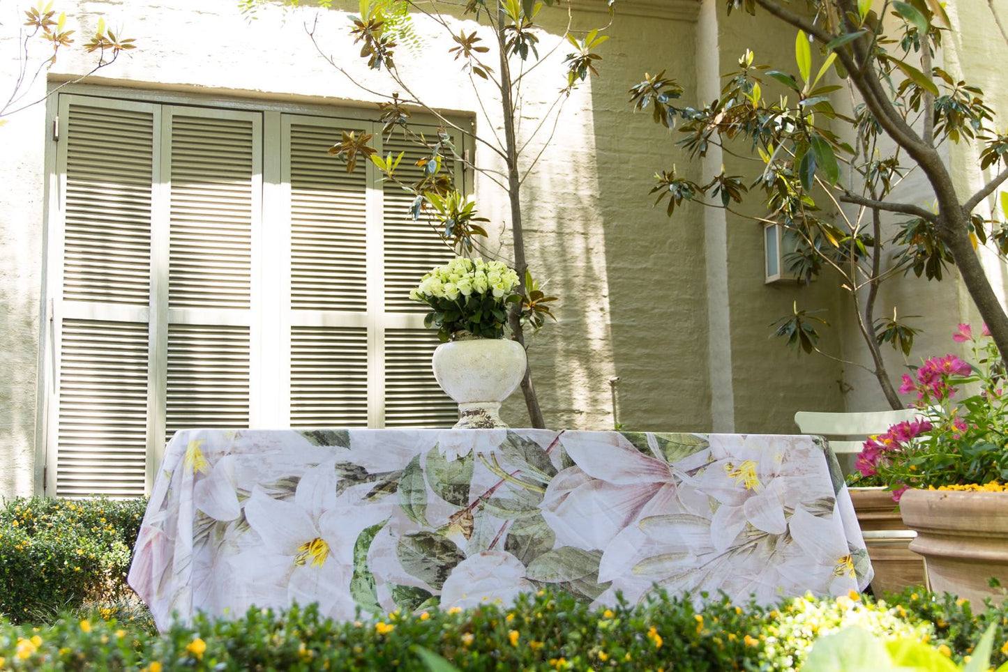 Antique Bouquet Pattern Material Tablecloth